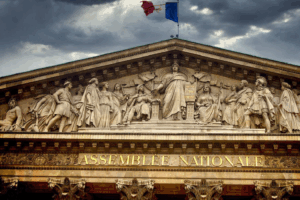 Passe vaccinal et ACM : que contient le projet de loi ?